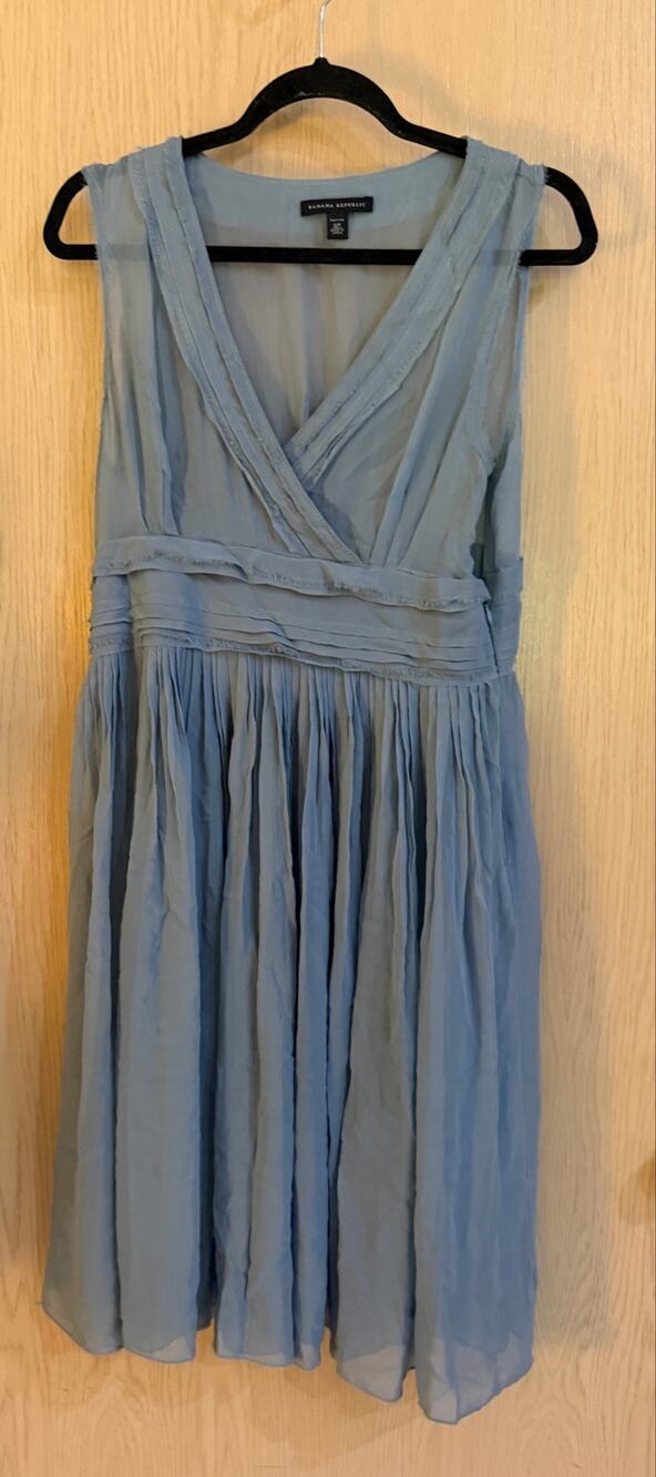 Banana Republic Petite Blue Chiffon Pleated Midi Dress Size 12P